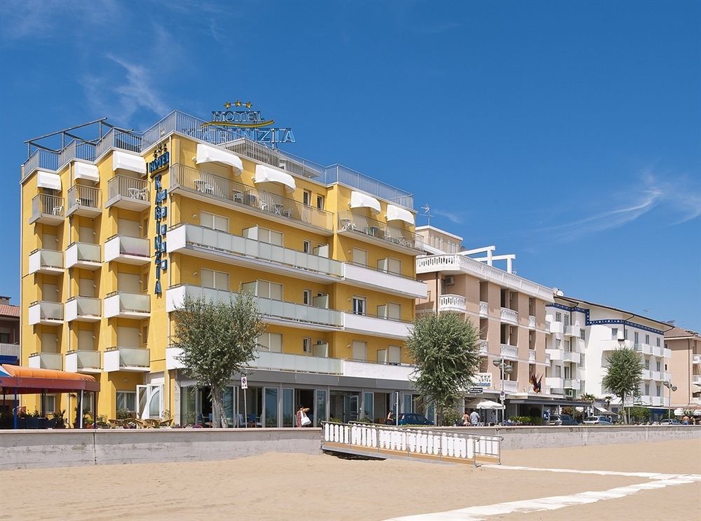 Hotel Karinzia Caorle Exterior photo